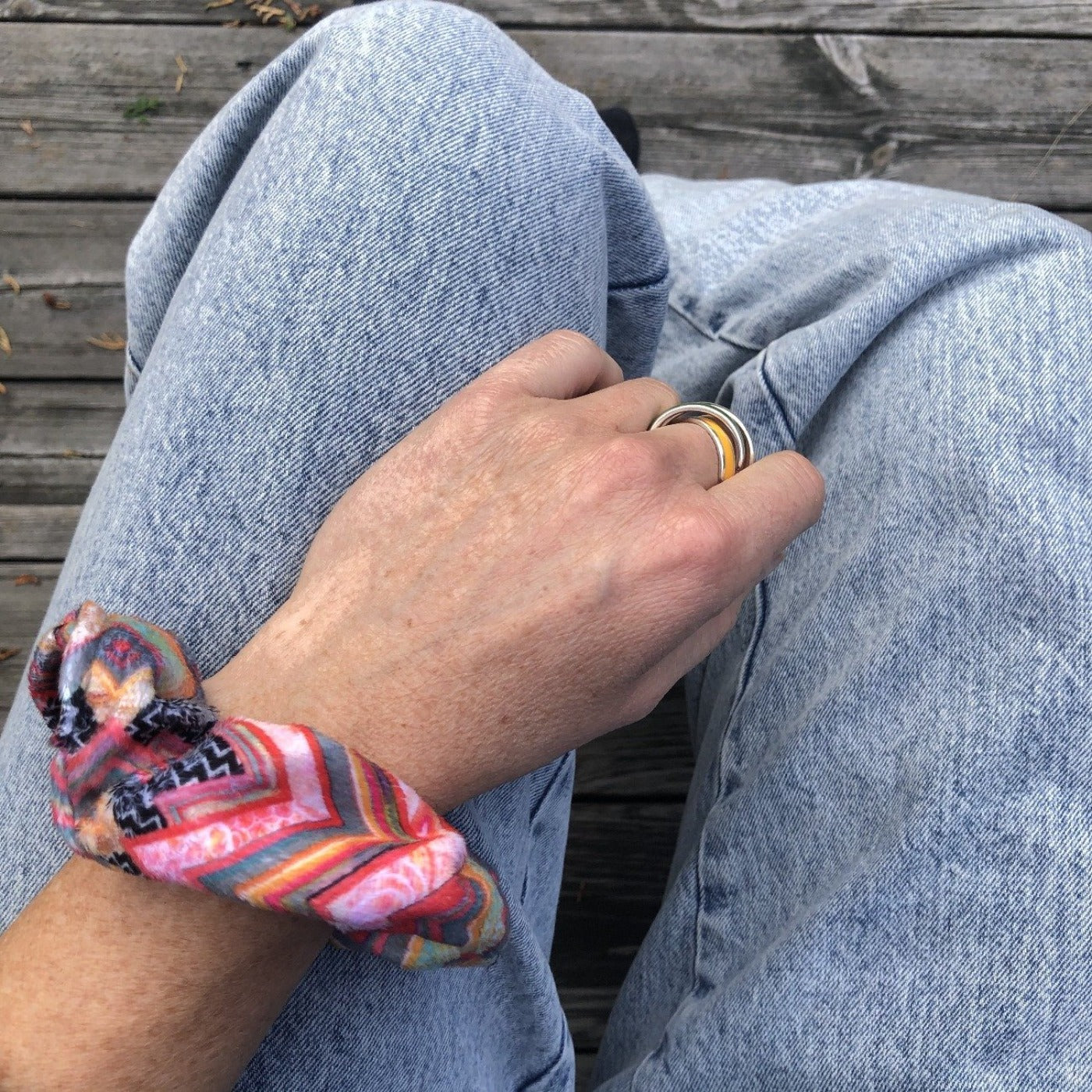 Rosa Sikksakk - scrunchie